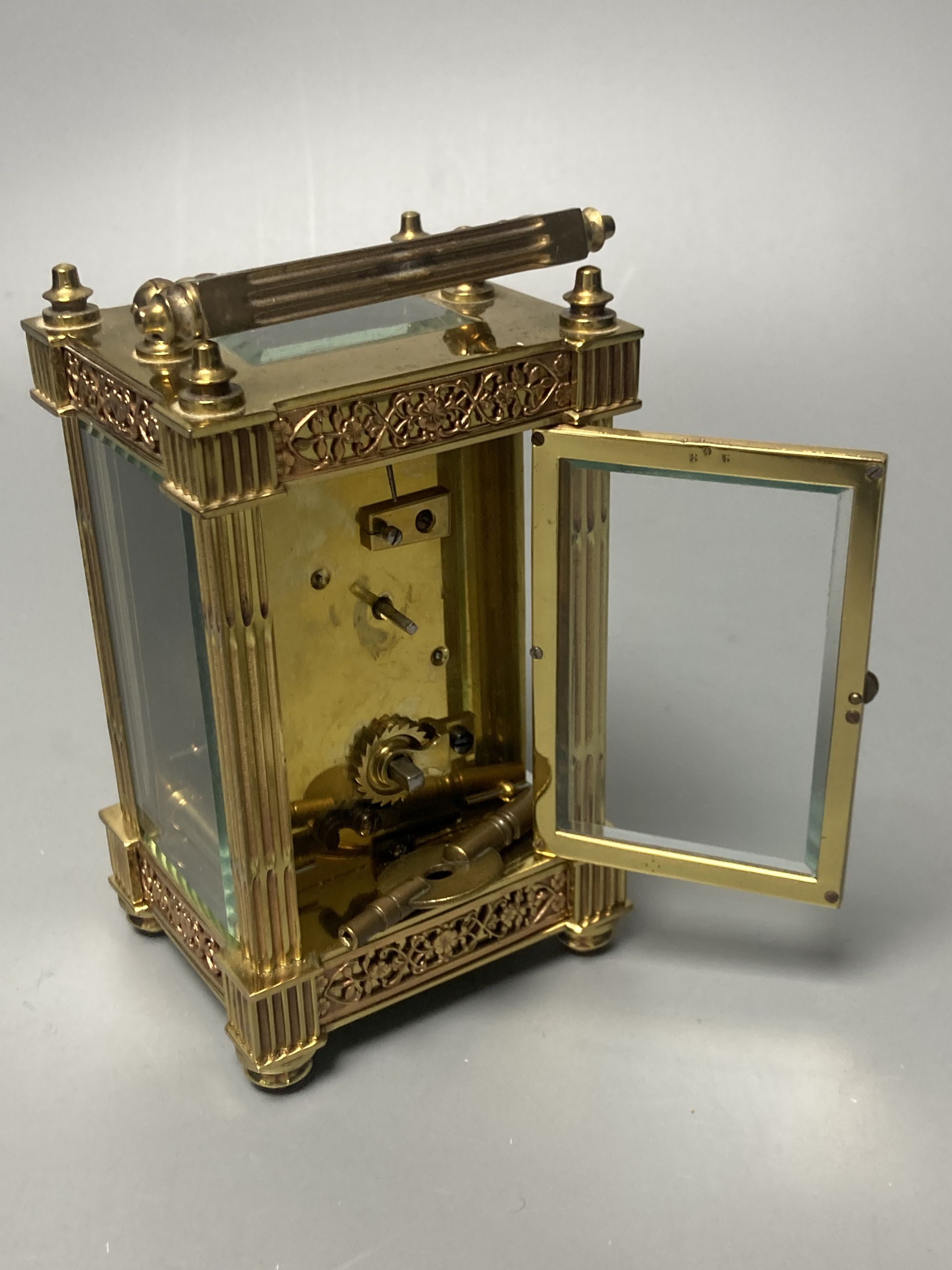 An early 20th century French brass carriage timepiece, 13cm